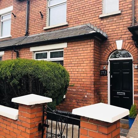 Cosy Two Bed Terraced House 7Min Drive From City Belfast Exterior foto